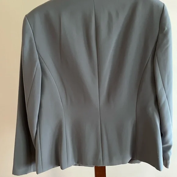 TravelSmith Women's Blue Blazer - Picture 2 of 5